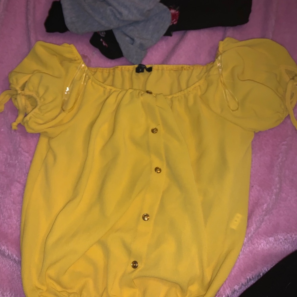 yellow blouse